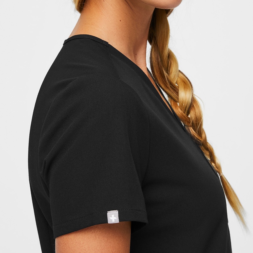Catarina One-Pocket Scrub Top™ - BLACK - Picture 5 of 5